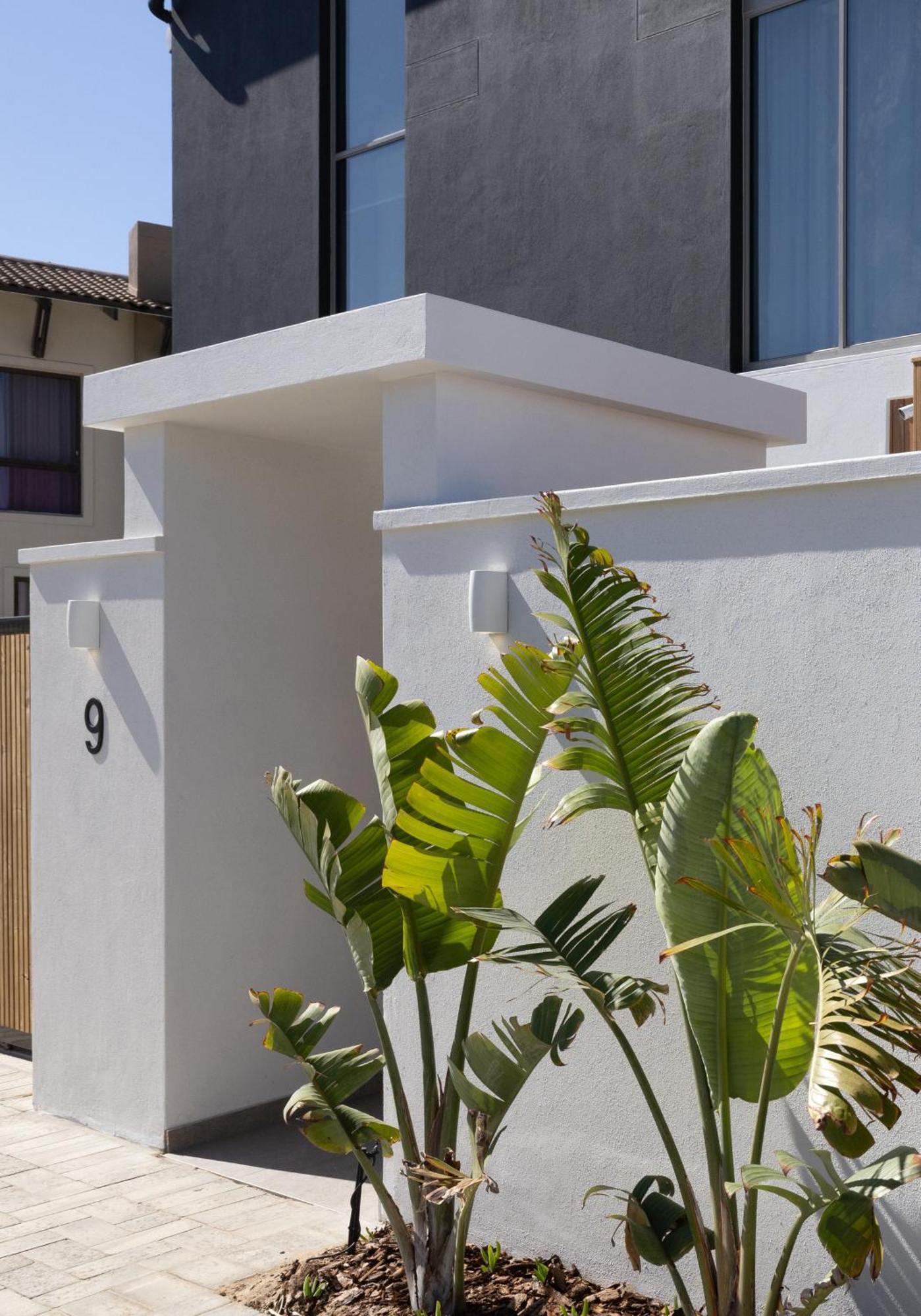 Ocean 9 - Sunset Beachfront Residency Cape Town Exterior photo