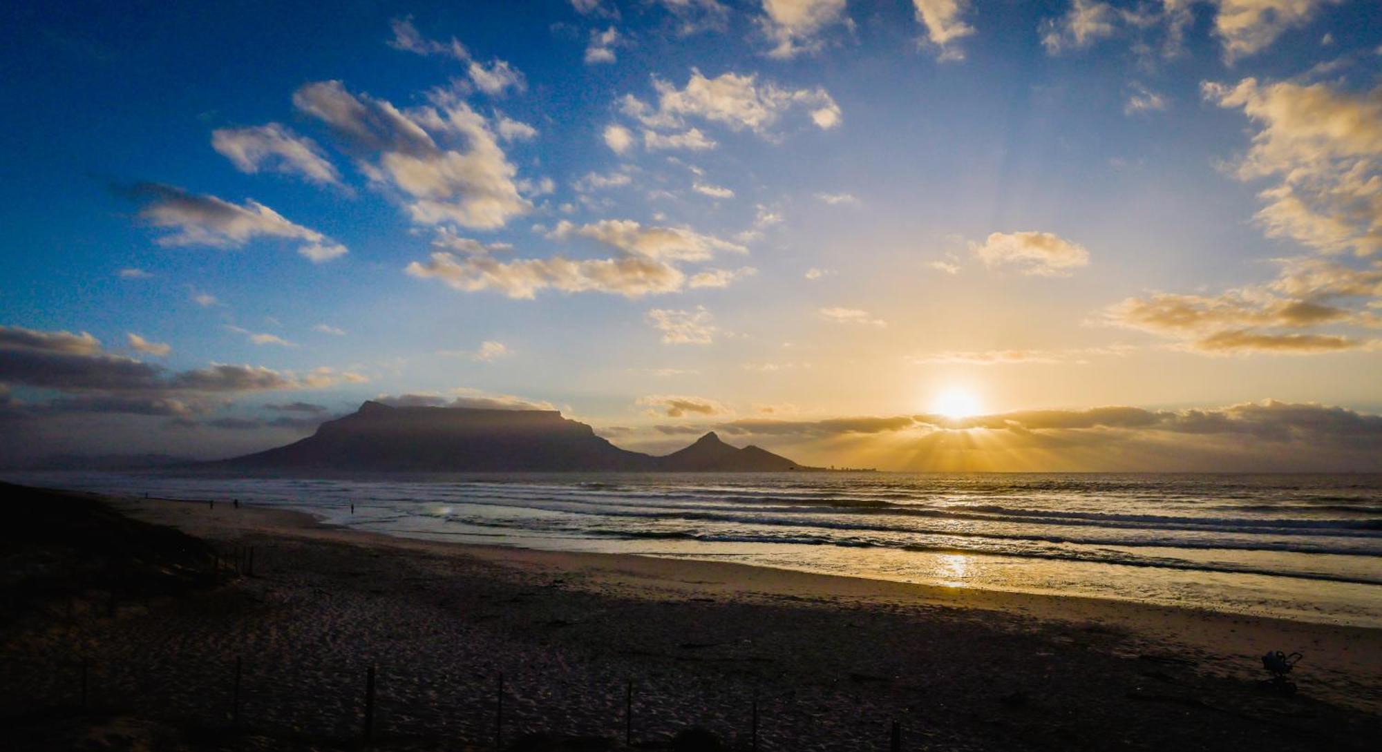 Ocean 9 - Sunset Beachfront Residency Cape Town Exterior photo