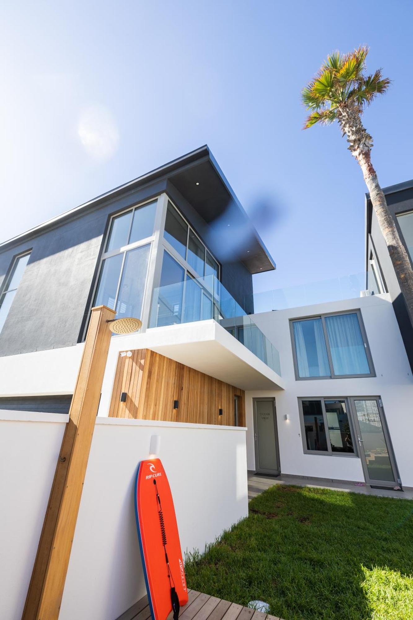 Ocean 9 - Sunset Beachfront Residency Cape Town Exterior photo